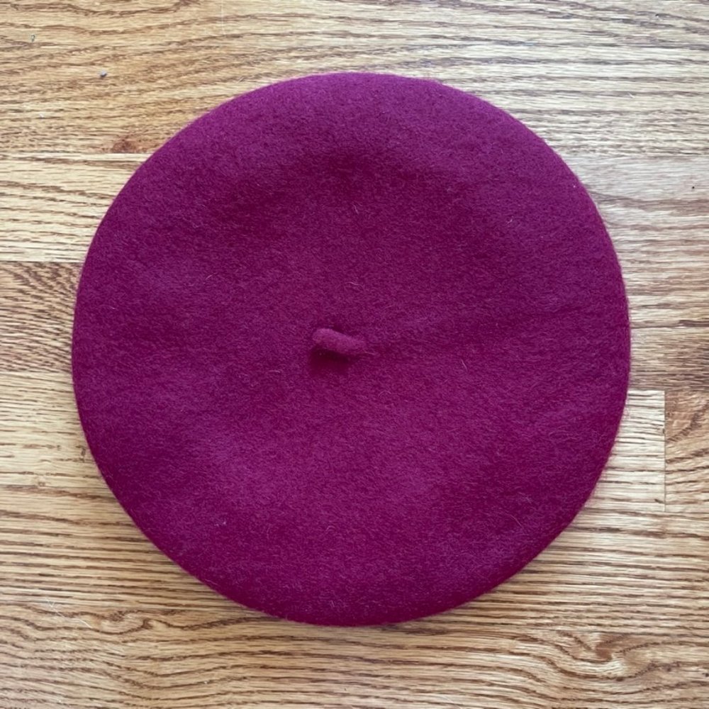Wine-colored beret